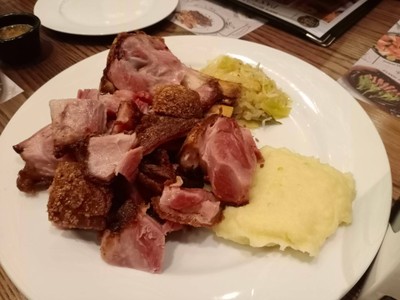 ขาหมูเยอะมัน