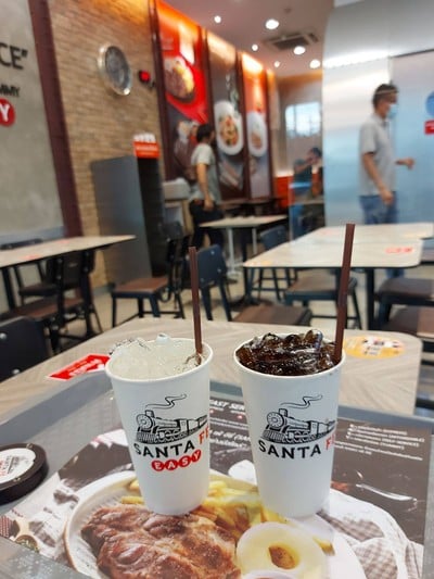 อาหาร หรือ เครื่องดื่ม