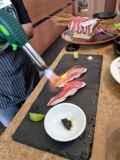 อาหาร หรือ เครื่องดื่ม