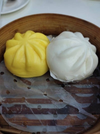 ซาลาเปาไส้ครีมกับหมูสับ