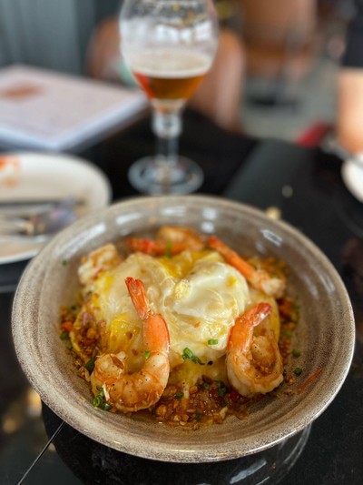 ข้าวกุ้งกระเทียมไข่ข้น