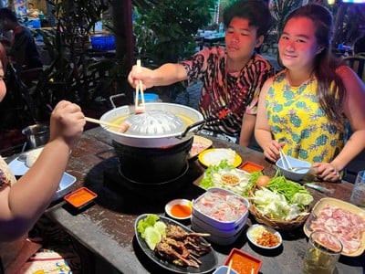 สั่งอาหารทั่วไปได้ มีหลายเมนู