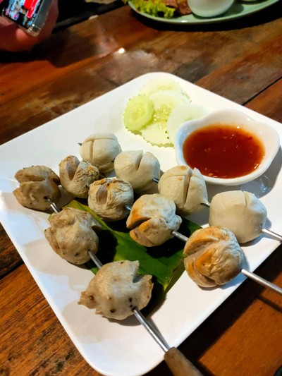 ลูกชิ้นปิ้ง