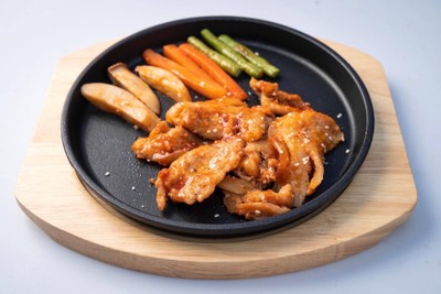 ย่างให้หมูกระทะ 烤猪肉 香香哒