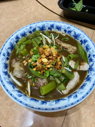 เกาเหลาหมูน้ำตก