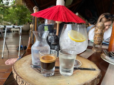 เมนูของร้าน Three Monkeys Restaurant วิชิต