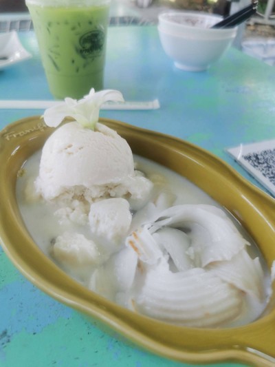 บัวลอยไอติม