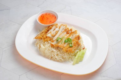 ข้าวมันไก่ทอดธรรมดา