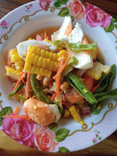 ตำข้าวโพดไข่เค็ม