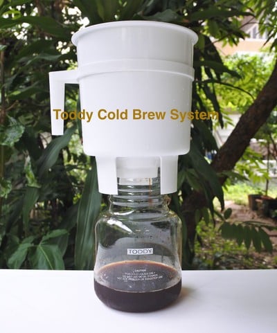 Toddy Cold Brew System - เป็นกรรมวิธีการชงแบบเดียวกันกับร้าน Starbucks