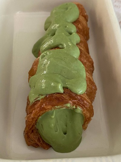Matcha Cream Horn