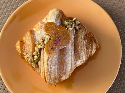 Cha Thai croissant