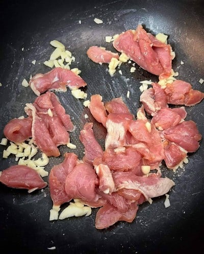 วิธีทำ เส้นเล็กผัดซีอิ้ว สูตรไม่ใส่น้ำมัน 