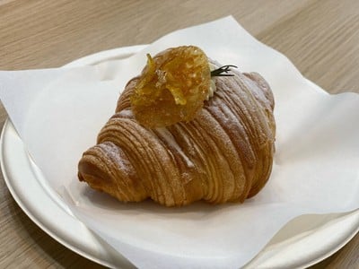 Yuzu Croissant