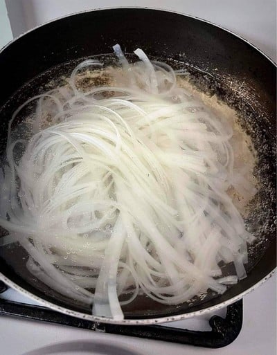 วิธีทำ เส้นเล็กผัดซีอิ้ว สูตรไม่ใส่น้ำมัน 