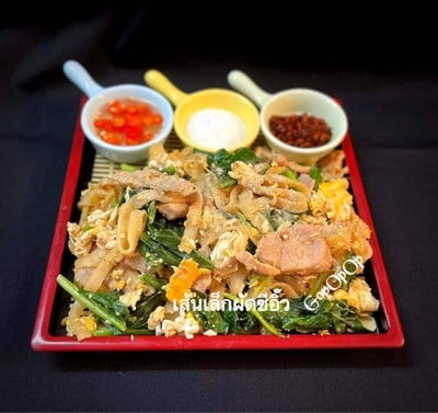 วิธีทำ เส้นเล็กผัดซีอิ้ว สูตรไม่ใส่น้ำมัน 