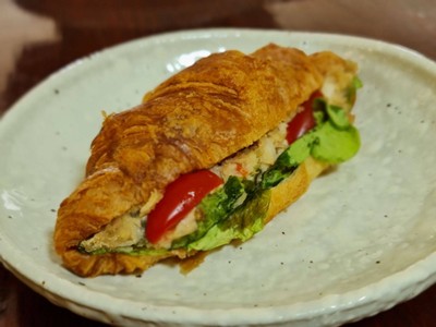 ครัวซองต์ทูน่า