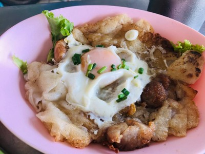 คั่วไก่อบ พิเศษ • (ใส่ไข่ด้วย)