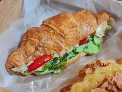 ครัวซองต์ทูน่า