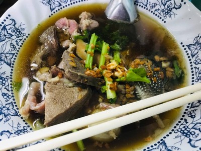 เกาเหลาเนื้อ โกเบ เพีย กรอบ