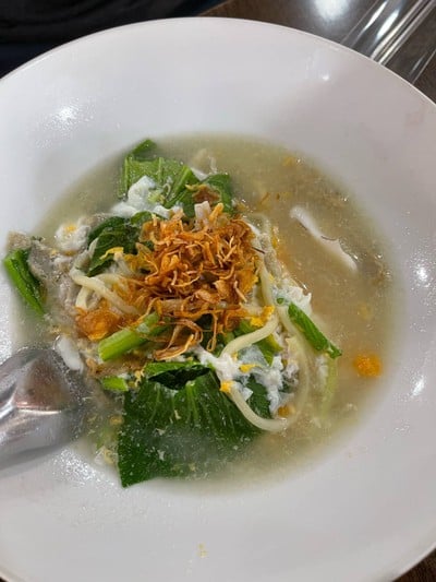 หมี่น้ำต้นโพธิ์
