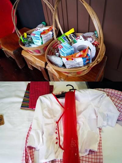 ที่พักเตรียมชุดตักบาตรกับชุดพื้นเมืองไว้ให้ คือดีงาม