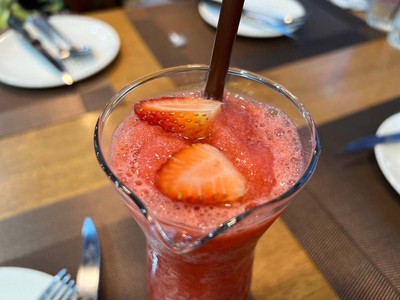 สตอเบอร์รี่ปั่น