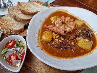 มัสมั่นเนื้อ