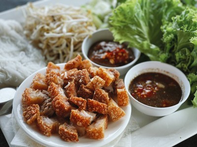 เมี่ยงหมูกรอบ