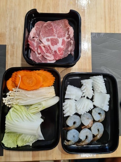 อาหาร หรือ เครื่องดื่ม