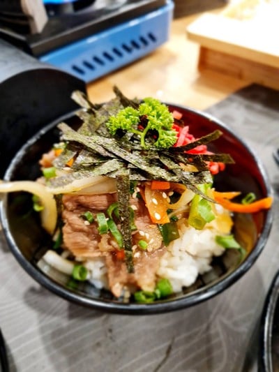 อาหาร หรือ เครื่องดื่ม