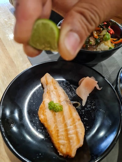 อาหาร หรือ เครื่องดื่ม