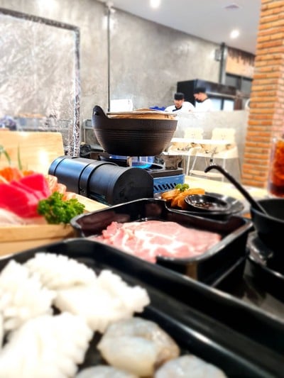 อาหาร หรือ เครื่องดื่ม