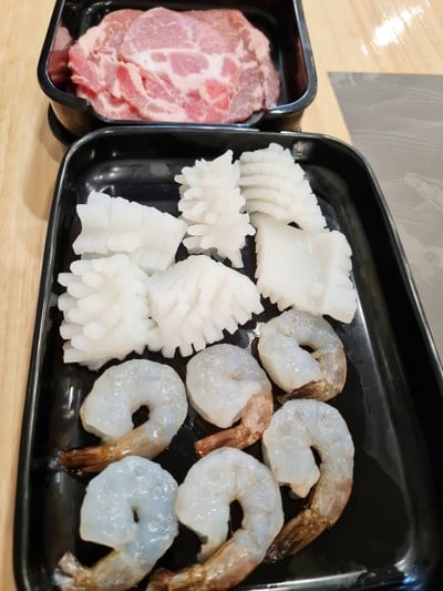 อาหาร หรือ เครื่องดื่ม