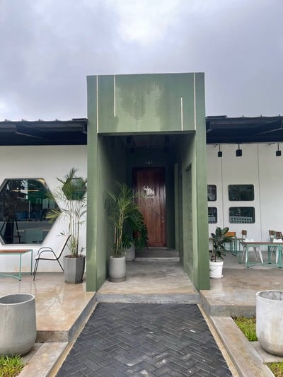 8Sixteen Cafe ถนนศรีเกษม20