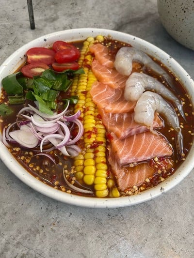 ยำแซลมอน+กุ้งสด