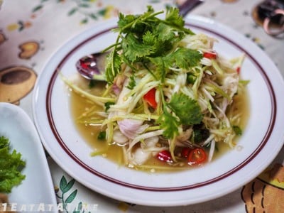 ยำปลาดุกฟู