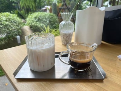 Prakai Cafe & Cuisine ร่มเกล้า