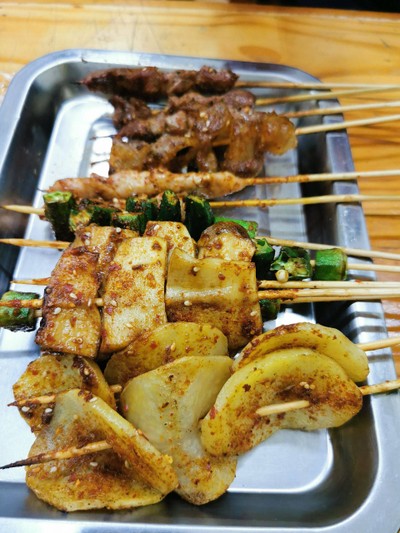 อาหาร หรือ เครื่องดื่ม