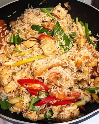 วิธีทำ ข้าวอบต้มยำตามใจ… กุ้ง หอย หมูยอ? วิธีทำ ข้าวอบต้มยำตามใจ… กุ้ง หอย หมูยอ?