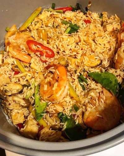 วิธีทำ ข้าวอบต้มยำตามใจ… กุ้ง หอย หมูยอ? วิธีทำ ข้าวอบต้มยำตามใจ… กุ้ง หอย หมูยอ?