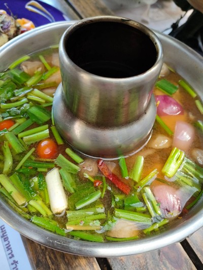ต้มยำปลาสเตอเจี้ยนส์