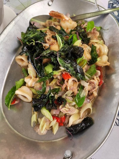 อาหาร หรือ เครื่องดื่ม