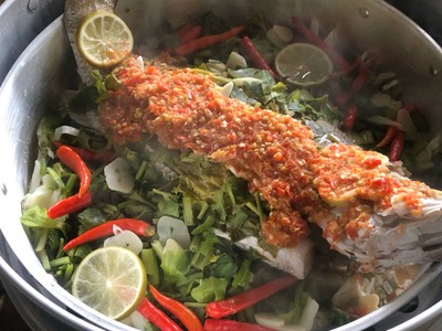 วิธีทำ ปลากระพงนึ่งมะนาว วิธีทำ ปลากระพงนึ่งมะนาว