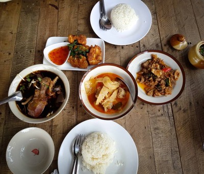 อร่อยทุกอย่างเลย ทอดมันปลาหมึกหนึบ ปลาหมึกชิ้นโตโต