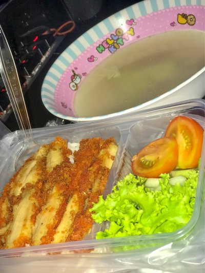 ข้าวยำไก่แซ่บ