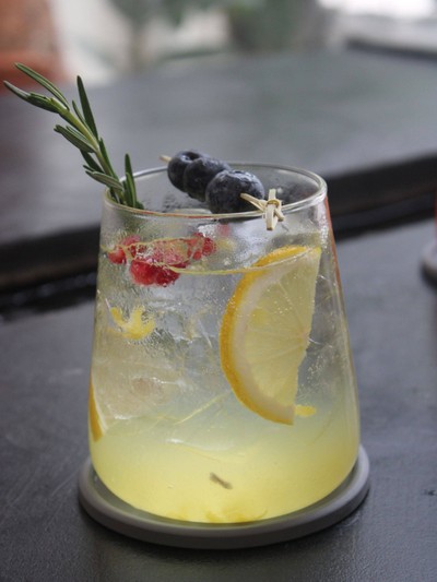 อาหาร หรือ เครื่องดื่ม