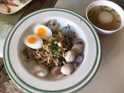 ก๋วยเตี๋ยวปากหม้อขลุกขลิก