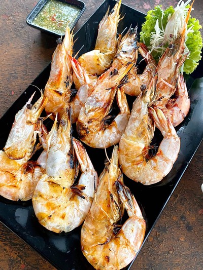 กุ้งเผาครึ่งโล