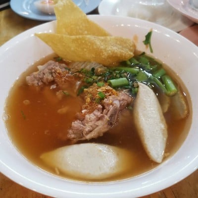 ก๋วยเตี๋ยวปากหม้อ  ตลาดนัดเลียบด่วนรามอินทรา